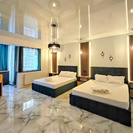 Black Sea Studios And Apartments