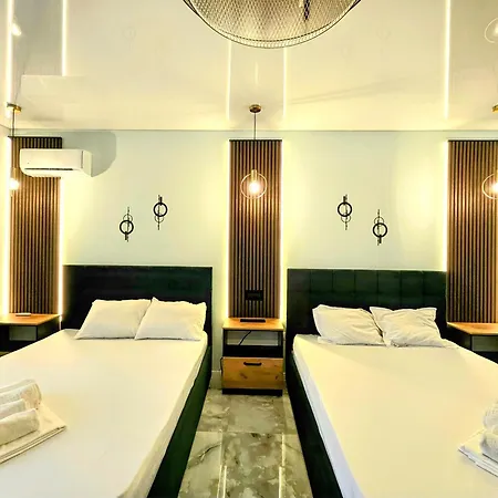 Black Sea Studios And Apartments *